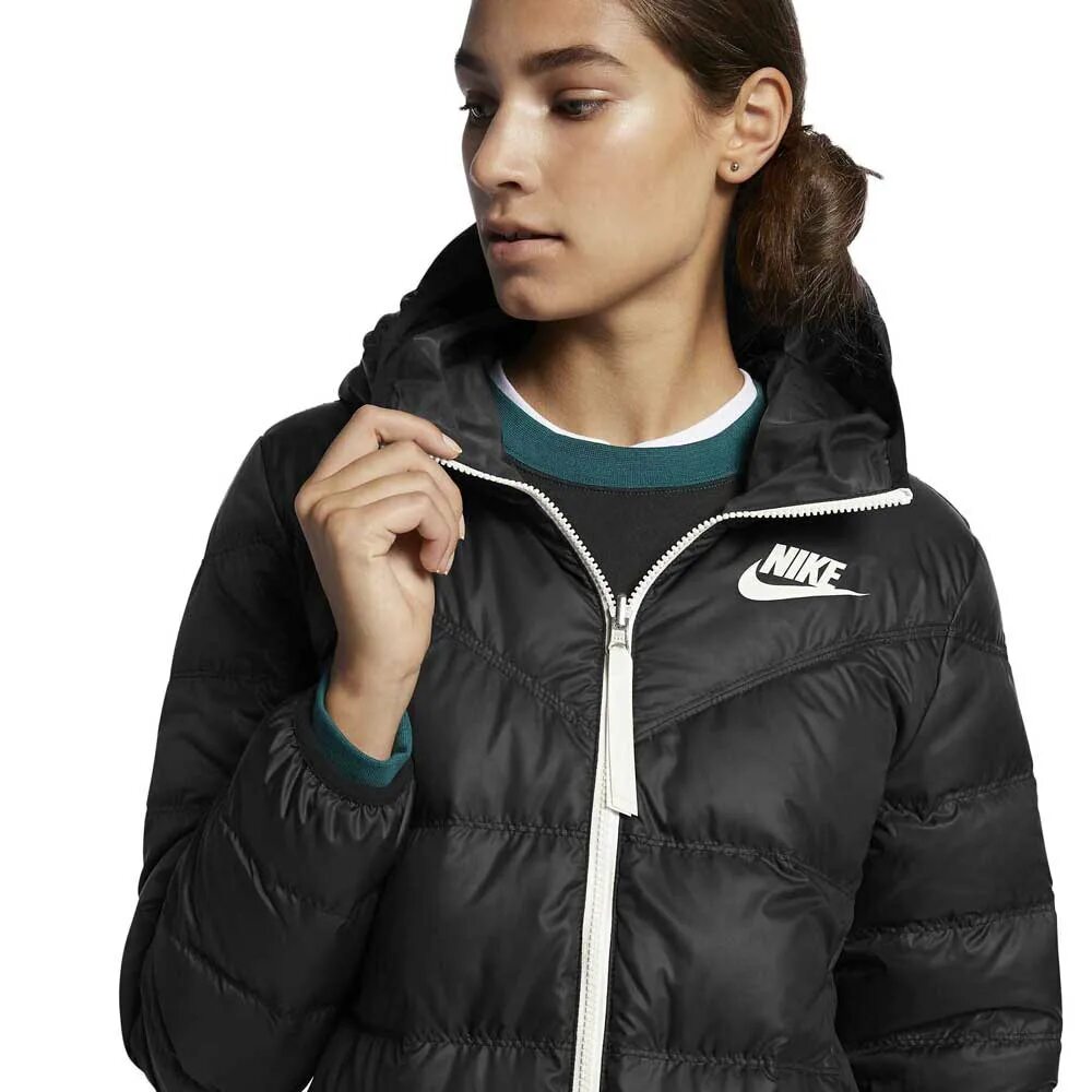 Весенняя спортивная куртка. Куртка Nike Sportswear Windrunner. Женская куртка Nike Windrunner. Nike Windrunner down Jacket. Nike Reversible Windrunner.