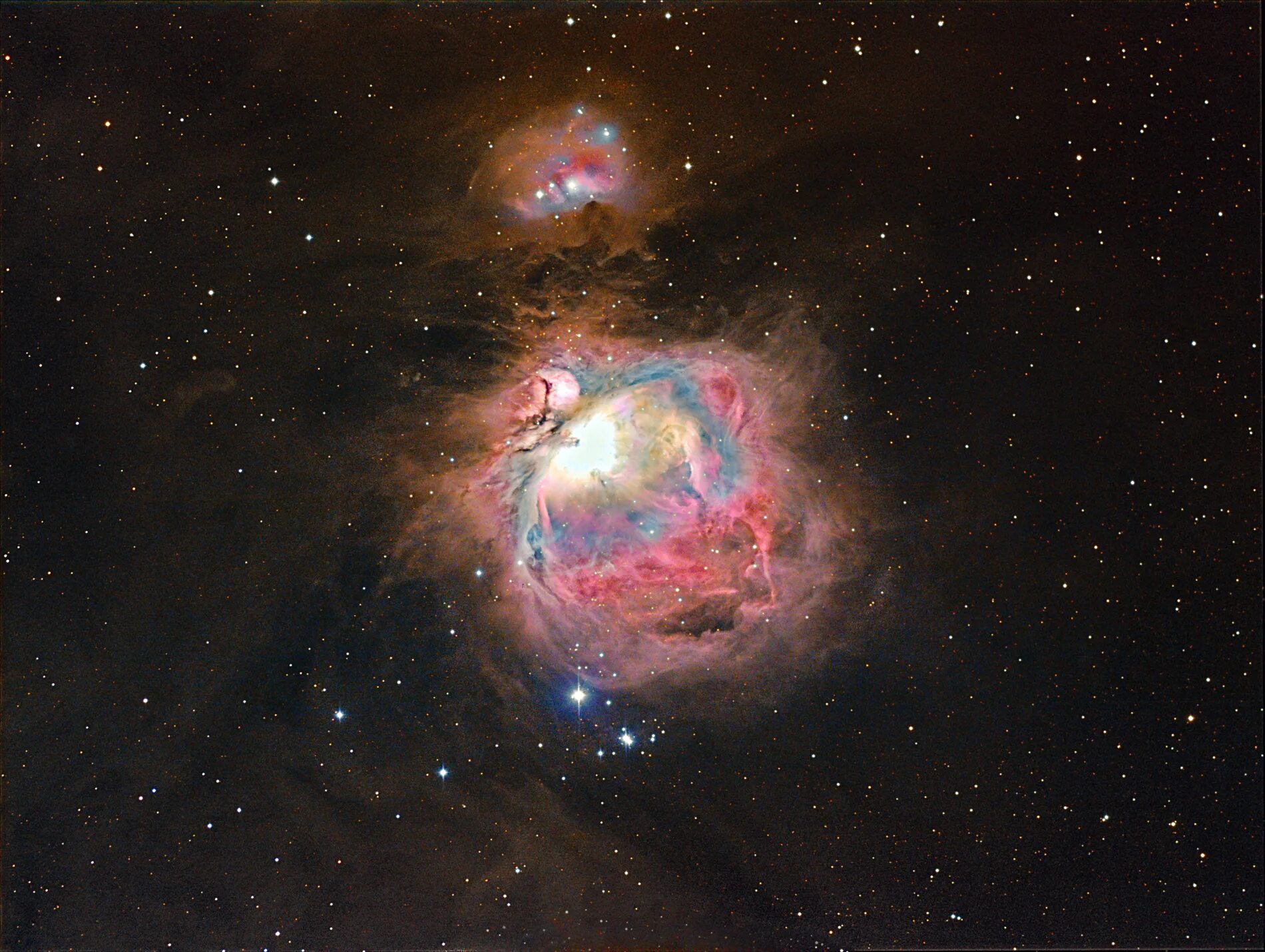 Столпы творения монитор экран. Туманность небула. Ронни хаббл. Хаббл астроном. Столпы творения хаббл.