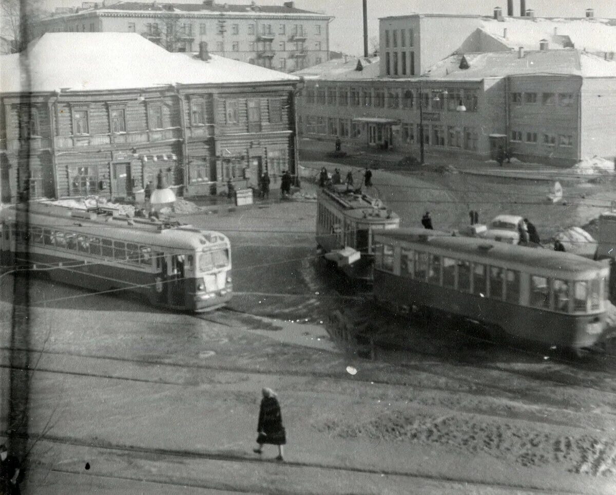 Русаковская улица москва. Преображенская площадь миллионная. Трамвайный круг богородское. Храм преображения господня на преображенской история. Русаковская улица 1960 года.