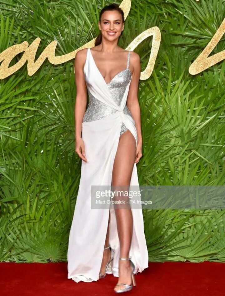 Ирина шейк фото в рост El estilo de Irina Shayk Irina shayk, Ropa de moda, Atuendo