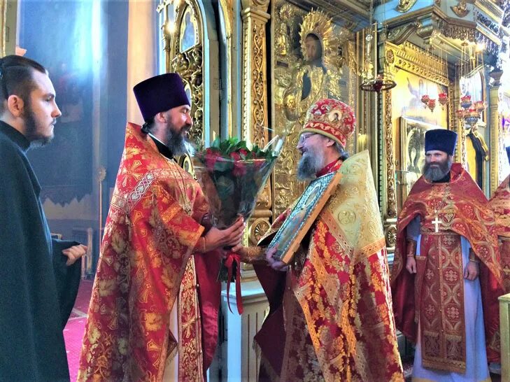 настоятель храм тихвинской иконы божией матери в алексеевском. храм тихвинской иконы в сущеве. настоятель тихвинского храма. храм тихвинской иконы в алексеевском настоятели. тихвинский храм в алексеевском настоятель.