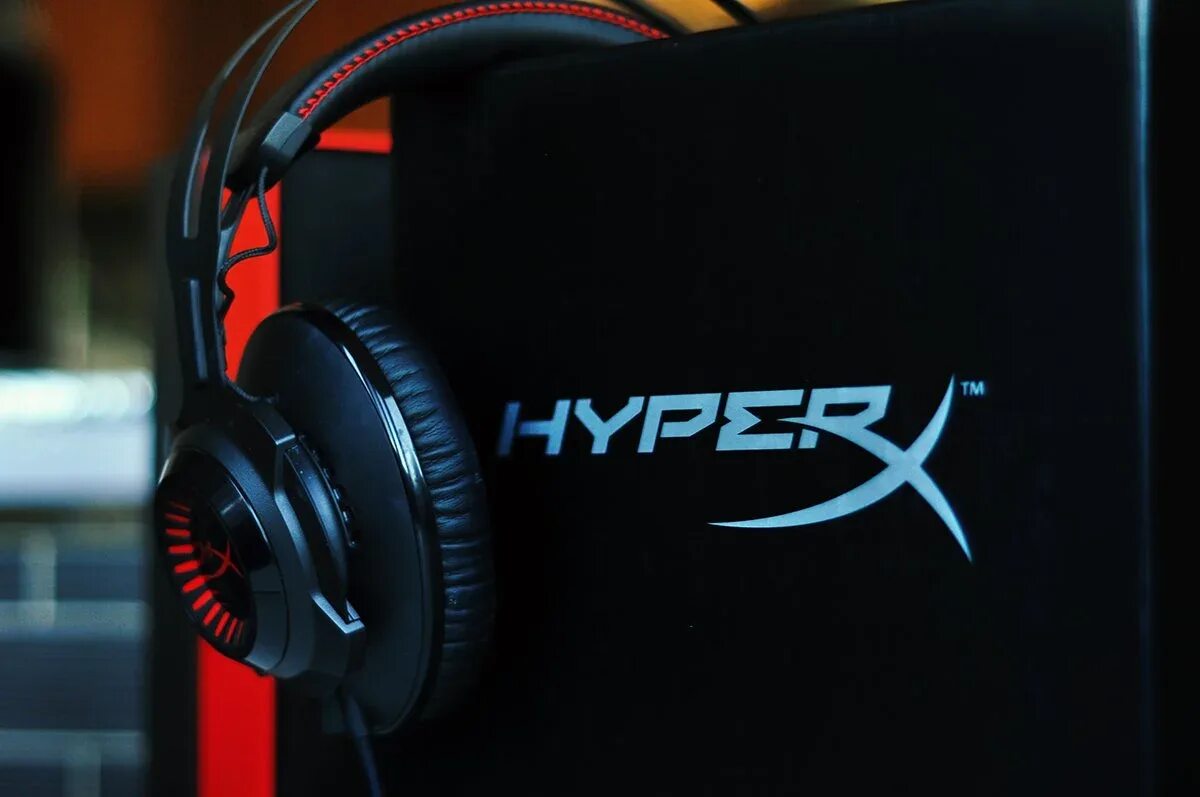 Hyper x 3. Игровой блок HYPERX. HYPERX logo. Микрофон ХАЙПЕР Икс. Kingston HYPERX Fan.