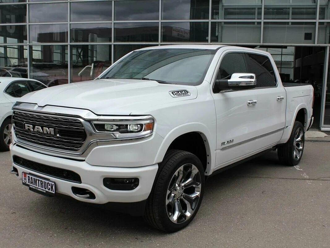 Купить додж бу авито. Dodge Ram 1500 белый. Dodge Ram 1500 2019. Dodge Ram 5.7 at. Dodge Ram 1500 2015 White.