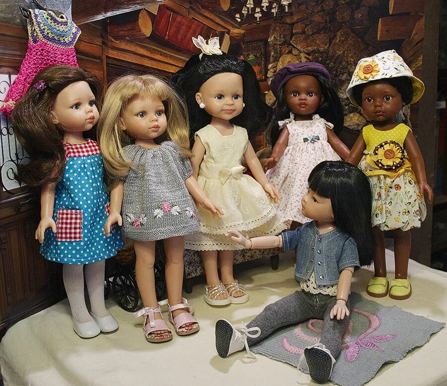 большие коллекции кукол монстр хай. коллекционирование кукол монстр хай. много барби. много куколок. антикварные фарфоровые куклы.