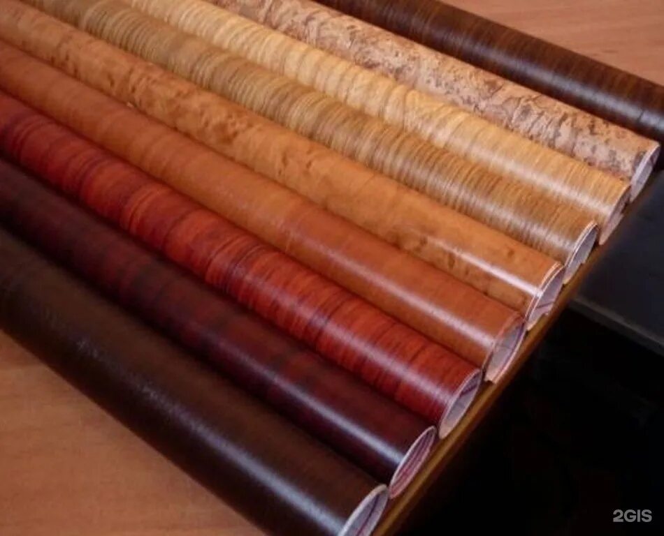 пленка под дерево. самоклейка под дерево. самоклеющаяся пленка под дерево. обклеить межкомнатные двери самоклеющейся пленкой. самоклеющаяся пленка для дверей под дерево.