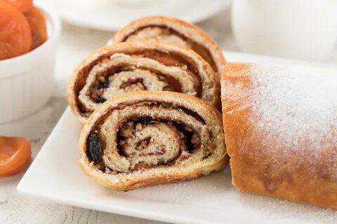 Рулетики с корицей
