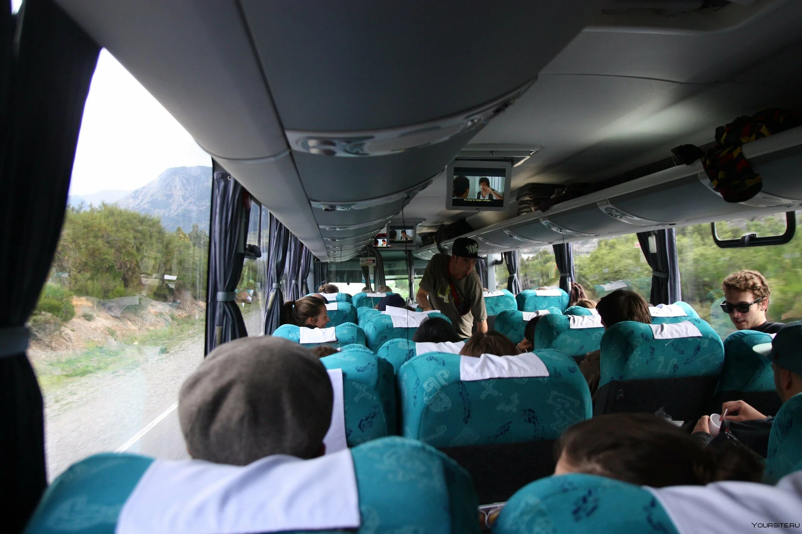 Туристический автобус. Экскурсионный автобус внутри. Туристический автобус внутри. Автобус турист.