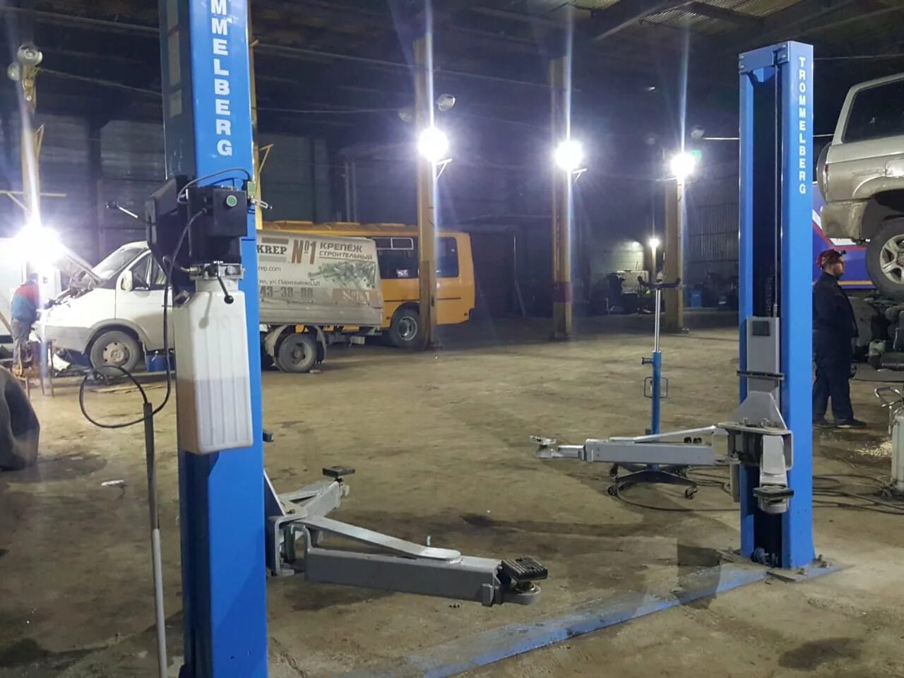 Подъемник гидравлический dehk 600. Omer rex 30 подъемник. Подъемник ножничный siver 7630b. Автоподъемник для гаража. Ножничный подъемник f6109.