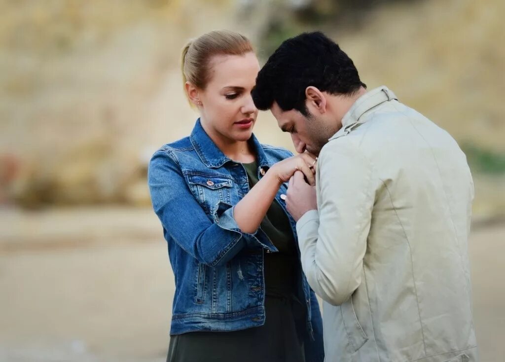 Королева ночи сериал турция. Селим байрактар королева ночи. Королева ночи содержание. Королева ночи мерьем. Королева ночи мерьем.