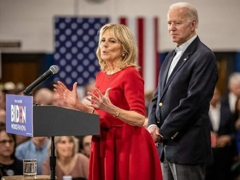 Джилл байден. Biden wife. Biden wife. Байден и его жена. Джилл байден.