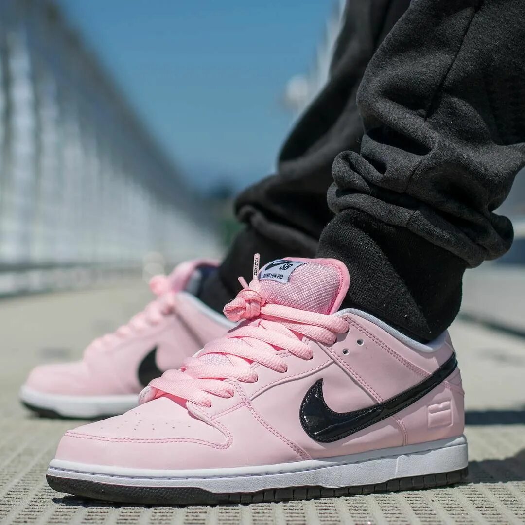 Nike dunk розовые. Nike Dunk SB Pink. Nike Air Dunk SB. Nike SB Dunk Low розовые. Nike Air Dunk Low 1.