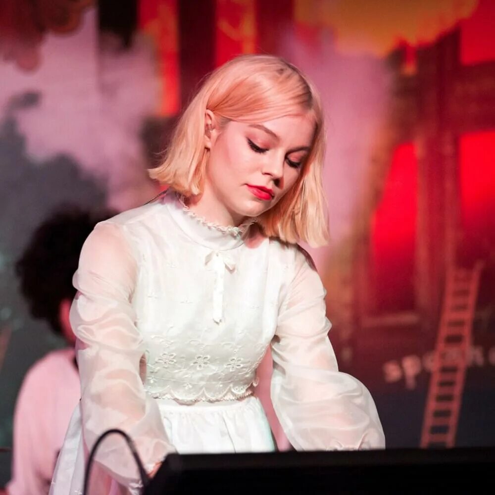 Mars argo using you. Марс арго. mars argo 2025. бриттани шитс марс арго. mars argo runaway.