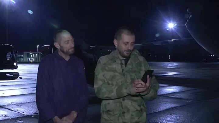 Моторола донбасс. Аэропорт пленные. Аэропорт пленные. Аэропорт пленные. Донецкие киборги.
