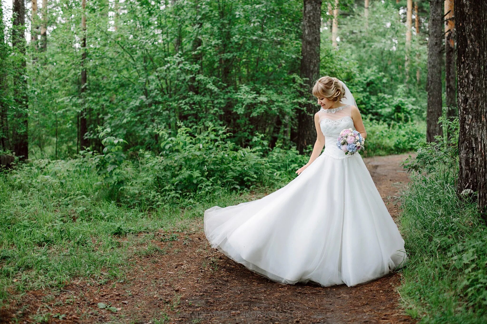 Свадебные платья воронеж. Самые красивые свадебные платья. Аренда свадебных платьев томск. Вечерние платья томск. Свадебные платья томск.