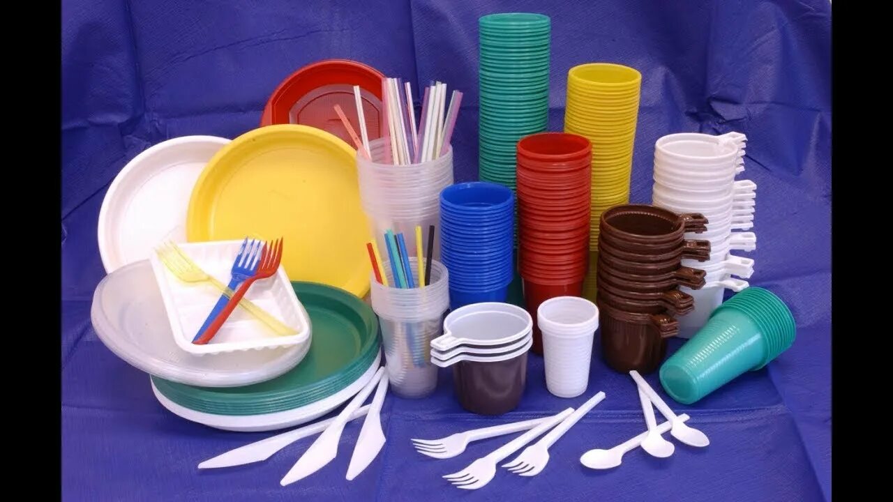 Аппарат для производства одноразовой посуды. Станок для производства одноразовой посуды из пластика. Станок по производству одноразовой посуды. Пластиковой посуды завода. Пластиковой посуды завода.