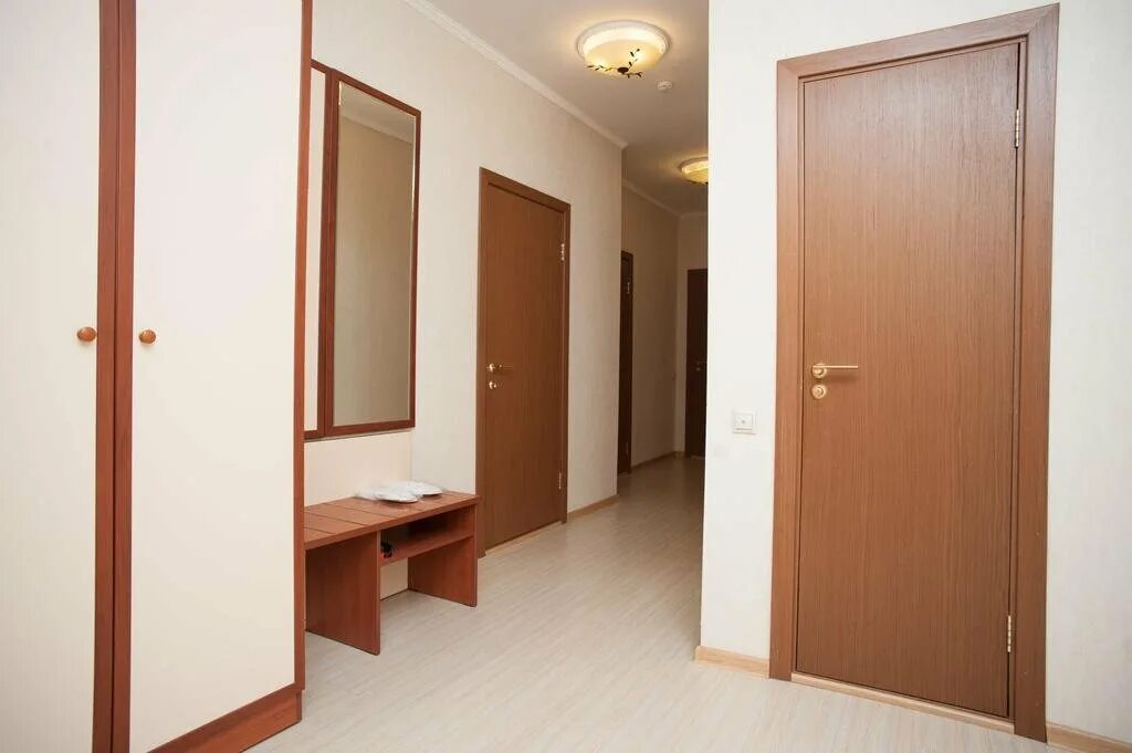 Красные ворота москва гостиница. Гостиница красные ворота. Минима метро красный ворота. Гостиница красные ворота. Отель красные ворота 2000.