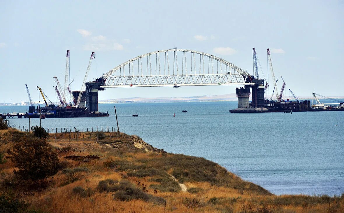 Kerch Strait Bridge. Строительство в Крыму. Строительство Крымского моста Ротенберг. Судно арка