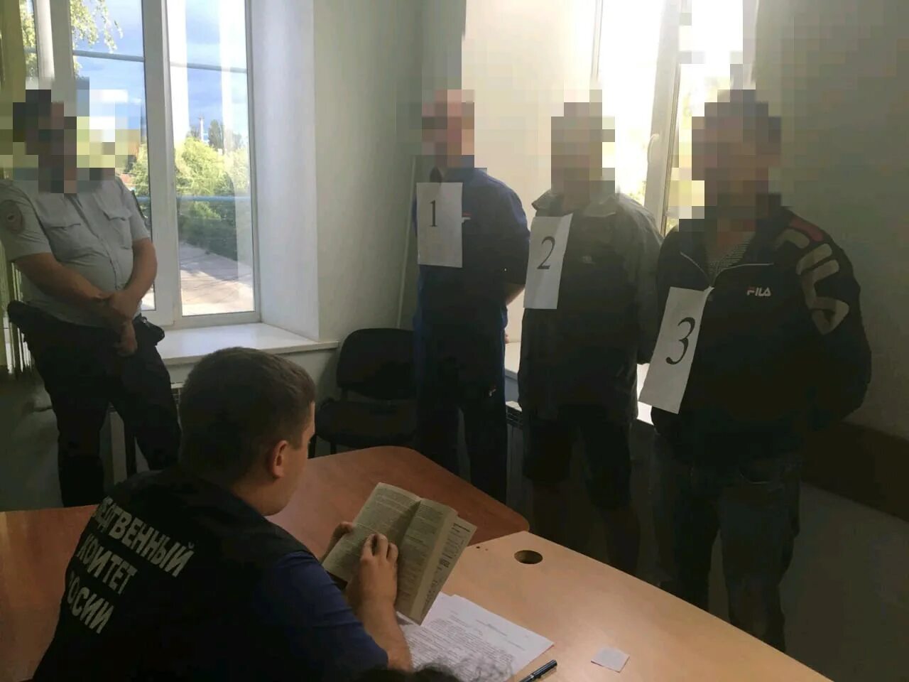 Опознание обвиняемого. Предъявление для опознания. предъявление лица для опознания. опознание следственное действие. опознание живых лиц.