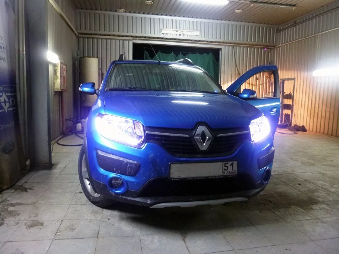 Рено Сандеро степвей 2. ПТФ Renault Sandero Stepway 2. Renault Sandero Stepway 2 Дальний свет фар. Лампы Рено Сандеро степвей 1. Логан степвей ближний свет