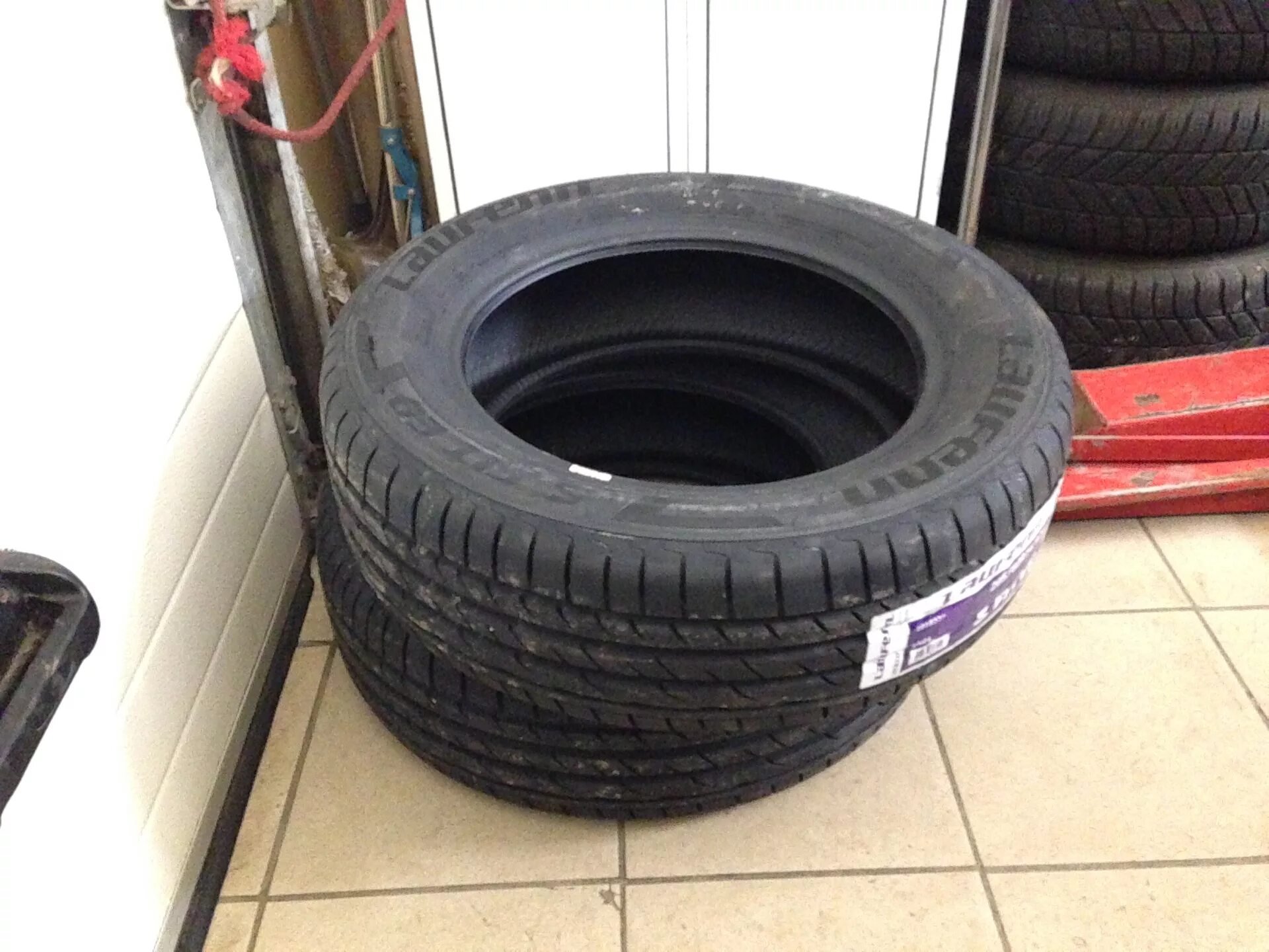 Шины laufenn fit eq отзывы. Laufenn s Fit EQ 235/45 r17. Laufenn s-Fit EQ lk01. Шина Laufenn s Fit EQ lk01 205/50 r17. 215/55 R16 Laufenn lk01.