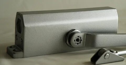 Door closer