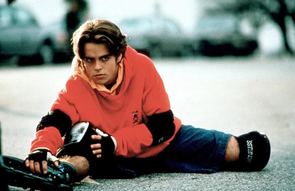 Крылатые роллеры. Крылатые роллеры фильм 1993. Роллеры фильм 2005. Актеры фильма крылатые роллеры. Шэйн митчел.