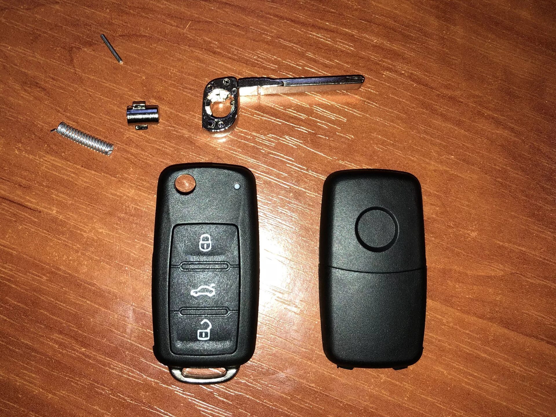 Ключ зажигания поло седан. Выкидной ключ volkswagen polo. ключ выкидной поло седан. ключ фольксваген поло 2012. ключ поло седан 2012.