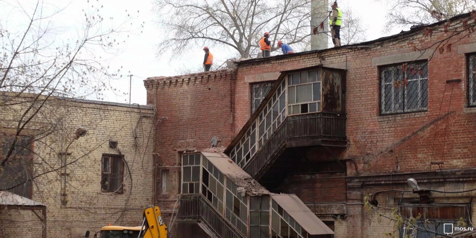 Снос города 2. Буденовский поселок на большой почтовой улице. снос водонапорной башни. москва 2003 снос. московский ткацко-отделочный комбинат почтовая снос.