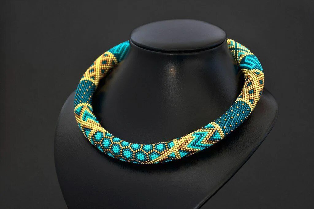 Жгу из бисера. Браслеты из бисерных жгутов. Колье из бисерного жгута. Жгу из бисера. Жгу из бисера.