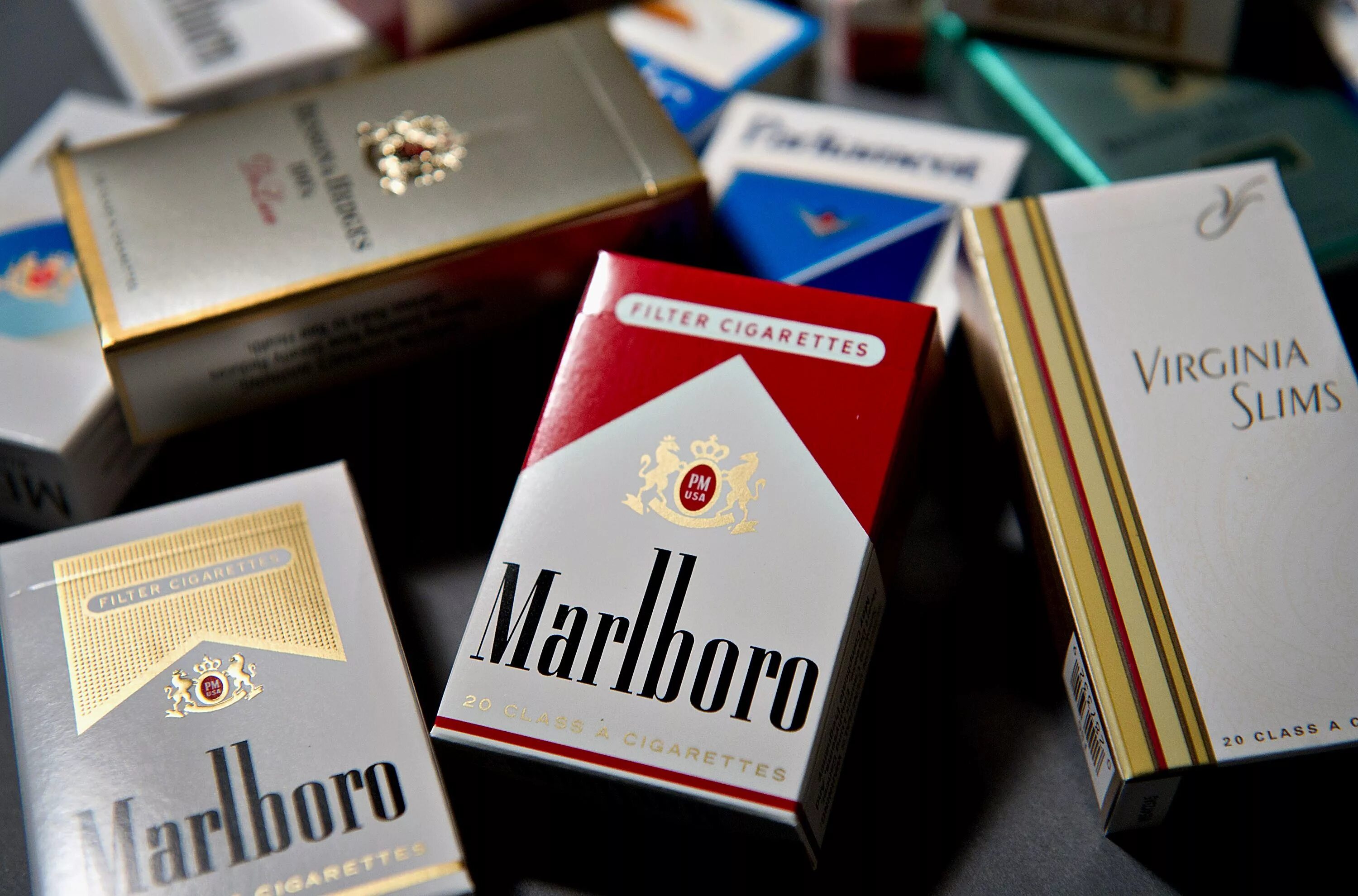 Marlboro Филлип Моррис. Philip Morris International сигареты бренда. Сигареты компании Филип Морис.