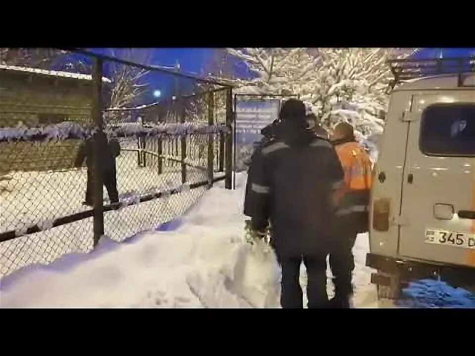 Полицейский казахстана. Трагедия в усть каменогорске. Дети казахстана. Мужчина утонул в усть-ишиме на иртыше. Полицейский сапер.