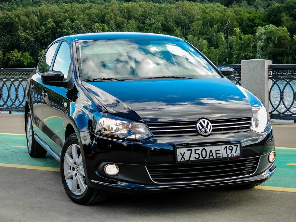 Купить volkswagen с пробегом. Volkswagen Polo (с 925 ВВ 50). Volkswagen поло 2013. Фольксваген поло 2013. Фольксваген поло а123.