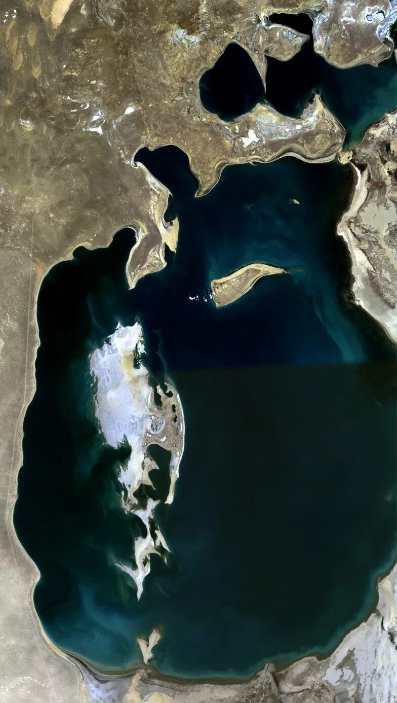 Высохшее море аральское море. Арал это. Арал это. Арал это. Высохшее аральское море.