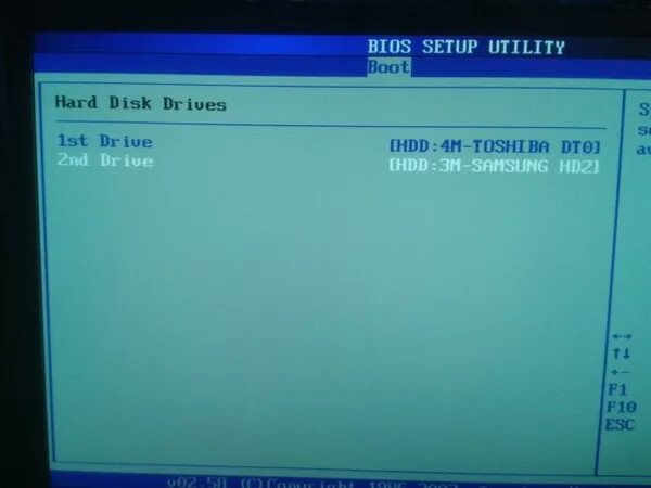 Почему биос не видит диск. Boot жесткий диск. Hard Disk Drives в биосе что это. В биосе не отображается жесткий диск. Не определяется жесткий диск в биосе.