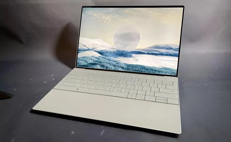 Macbook pro 13 m2 silver. Macbook pro 13 m2. макбук 2025. macbook m2 2025. macbook pro 2025.