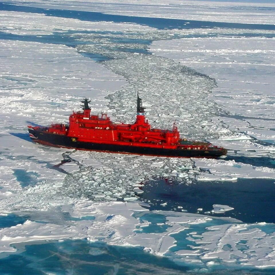 Северный морской путь впервые полностью преодолела. Северный морской путь в Арктике. Ямал атомный ледокол. Ледокол Таймыр Атомфлот. Арктика Севморпуть.