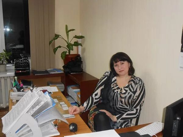 Директор биржи труда. Центр занятости населения фото. Занятость несовершеннолетних. Центр занятости населения сочи. Объявления для центра занятости о работе.