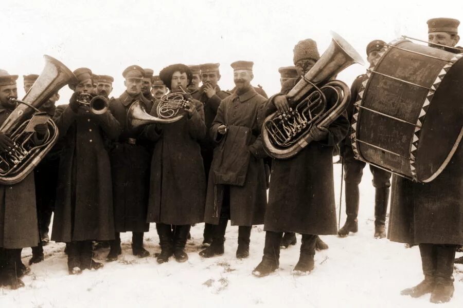 Рождество 1914. Рождественское перемирие 1914. рождественское братание 1914. рождественское перемирие 1914 на восточном фронте. рождественское перемирие 1914 первая мировая.