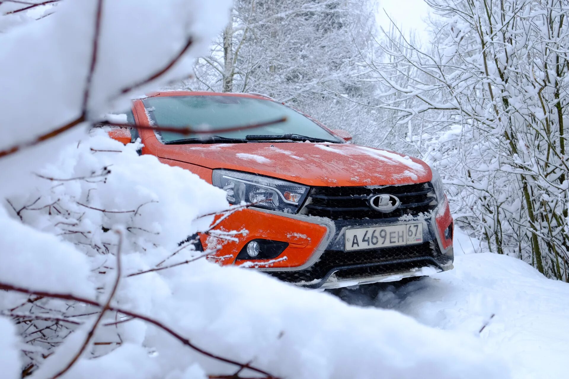 Лада веста св кросс зима. Почему в ладе весте холодно. Почему в ладе весте холодно. Лада веста в снегу. Лада веста зимой в челябинске возле дома.