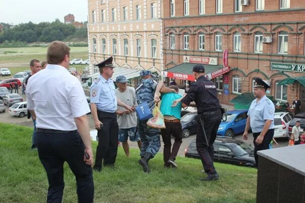 Нападение на губернатора. Начальник призывного пункта Сызрань. Сборный пункт Сызрань. Начальник сборного пункта Сызрань. Памятник Козловскому в Сызрани.