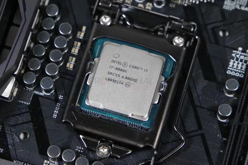 Топовые процессоры 2024. Intel Core i7 9900k. Процессор i9 9900k. Intel Core i9-9900k. Процессор Intel Core i7-9900k.