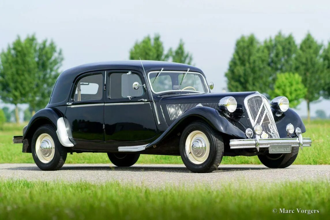 Citroen 15 six. Ситроен 15. Ситроен траксьон авант. Ситроен 15 cv бельмондо. Citroen 15 cv.