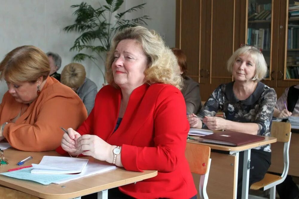 Дом учителя учителя березники. Учителя березников. Музыкальная школа березники преподаватели. Учителя березников. Дом учителя учителя березники.