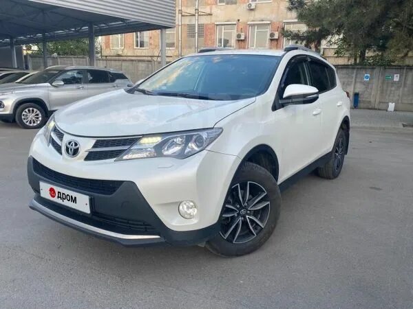 RAV 4 22 года белого цвета в антихроме. Белый рав4 2016 на снегу. Рав пермь