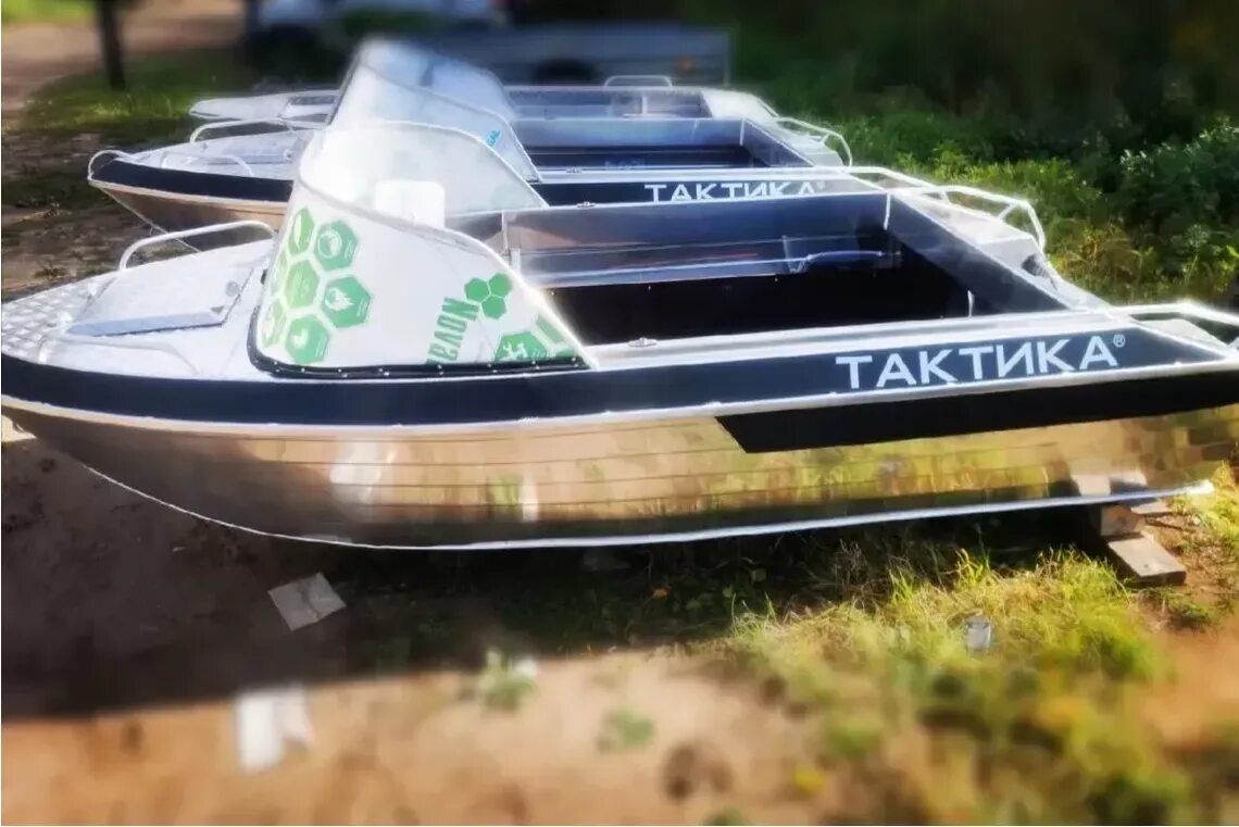 Обзор лодок тактика. Катер тактика 390. моторная лодка тактика 390dc. лодка тактика 390р. тактика-390 dc характеристики.