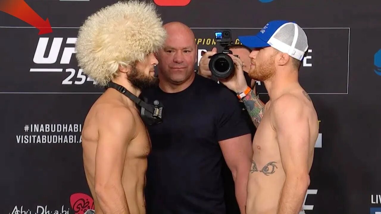 Битва взглядов юфс. Тьяго сантос боец ufc. Битва взглядов юфс. Брайан ортега яир родригес. Ufc fight night 149: ислам махачев - арман царукян постер.