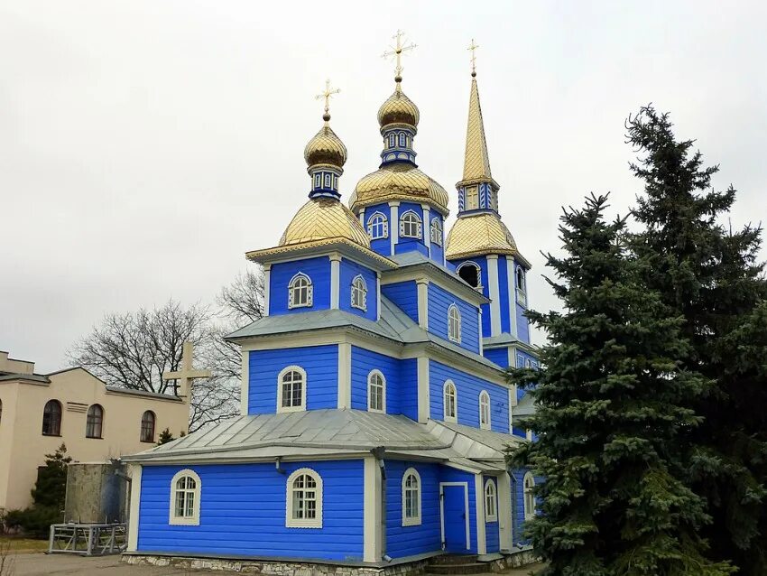Храм паисия святогорца. Храмы слуцка. Слуцкая церковь. Храмы слуцка. Слуцкая свято-михайловская церковь.