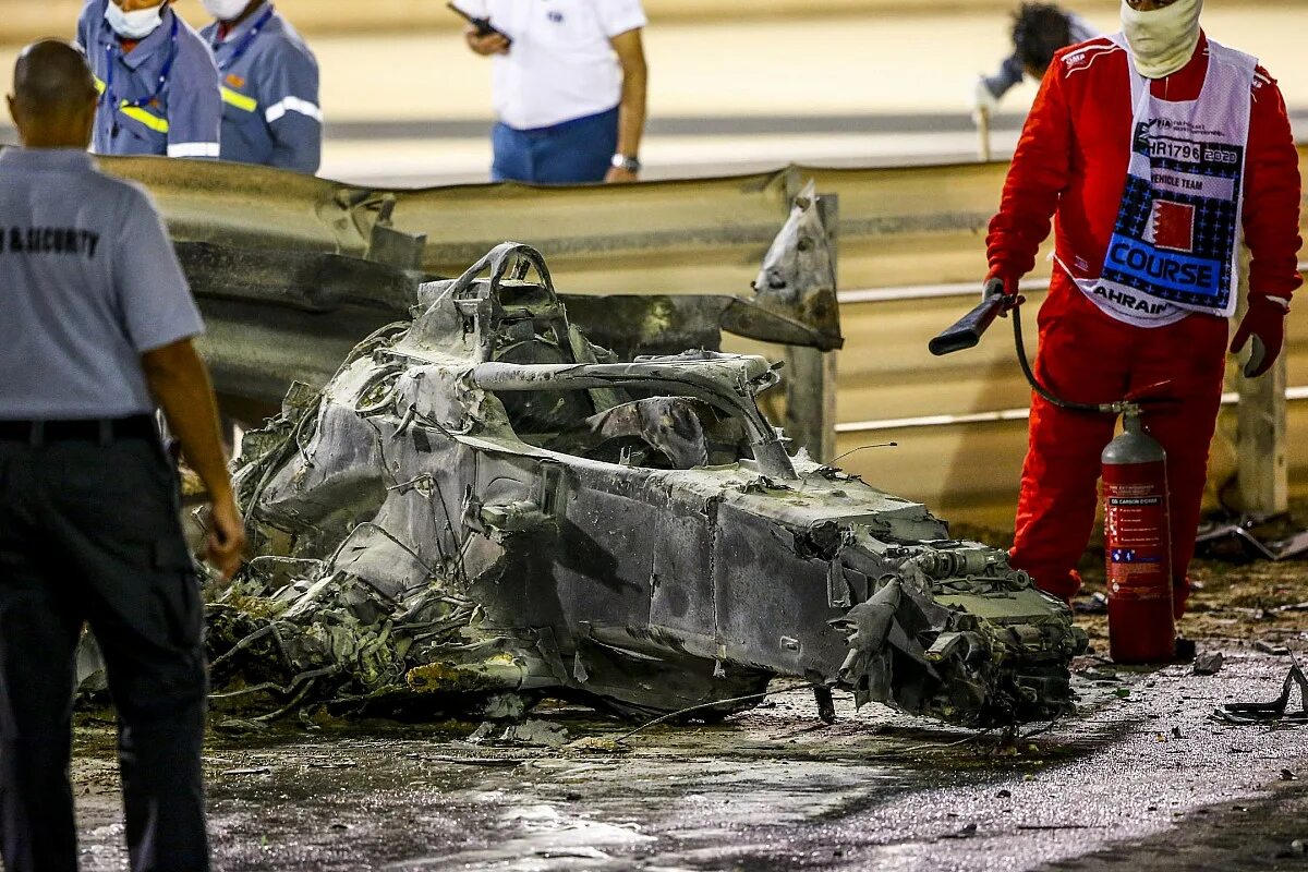 Ефс 1 несчастный случай. Грожан авария Бахрейн 2020. Ромен Грожан авария Бахрейн.