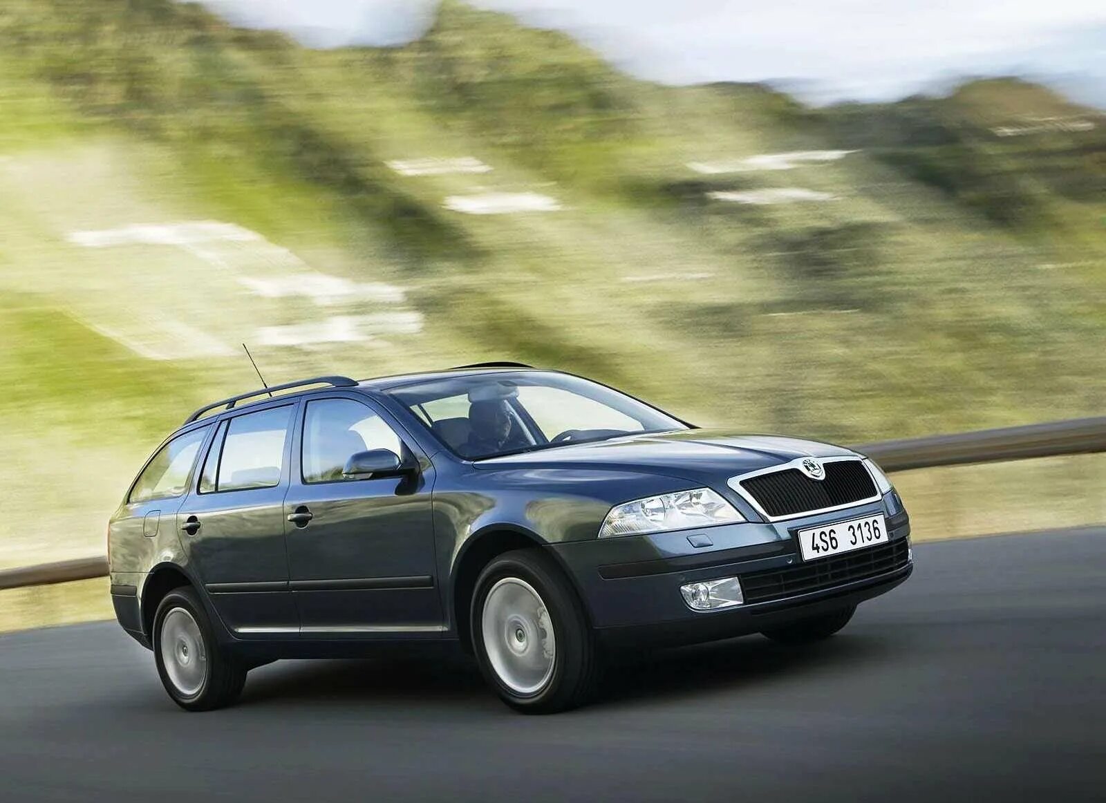 Skoda Octavia Combi 2004. Skoda Octavia a5 Combi. Skoda Octavia a5 универсал.