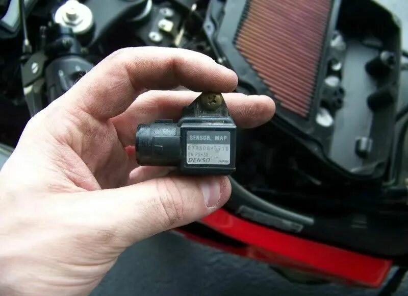 Где находится датчик мап How To Test The MAP Sensor (GM 2.4L Quad 4)